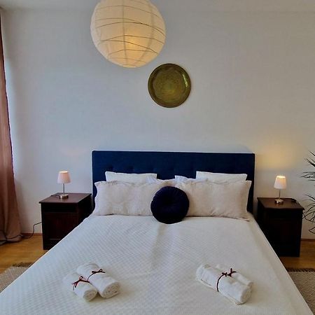 Appartamento Nosztalgia Apartman Veszprém Esterno foto