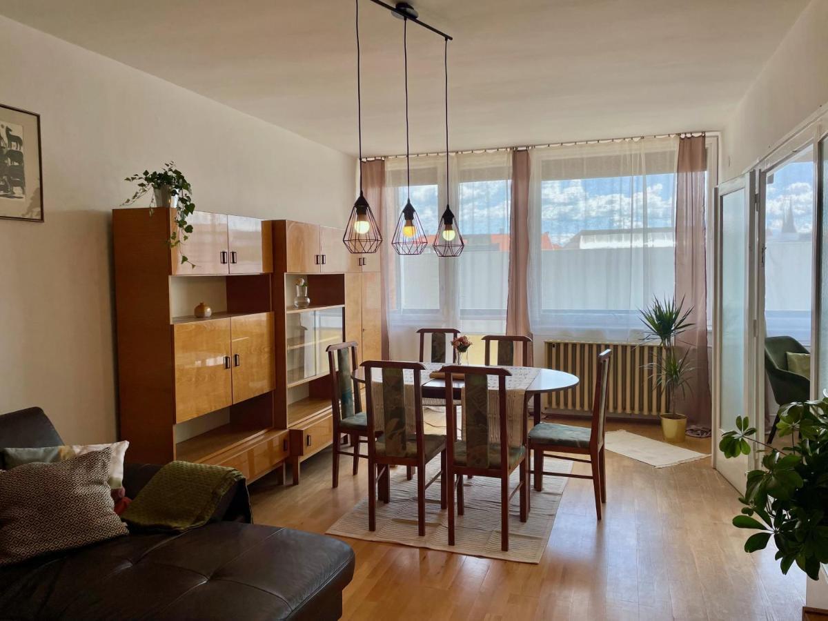 Appartamento Nosztalgia Apartman Veszprém Esterno foto